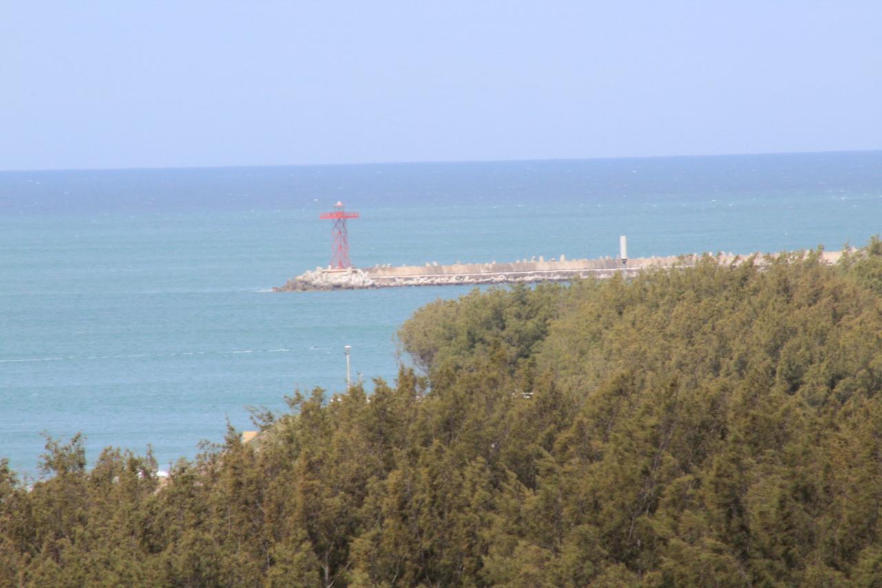 Seafront Apartment In Мозел Бей Екстериор снимка