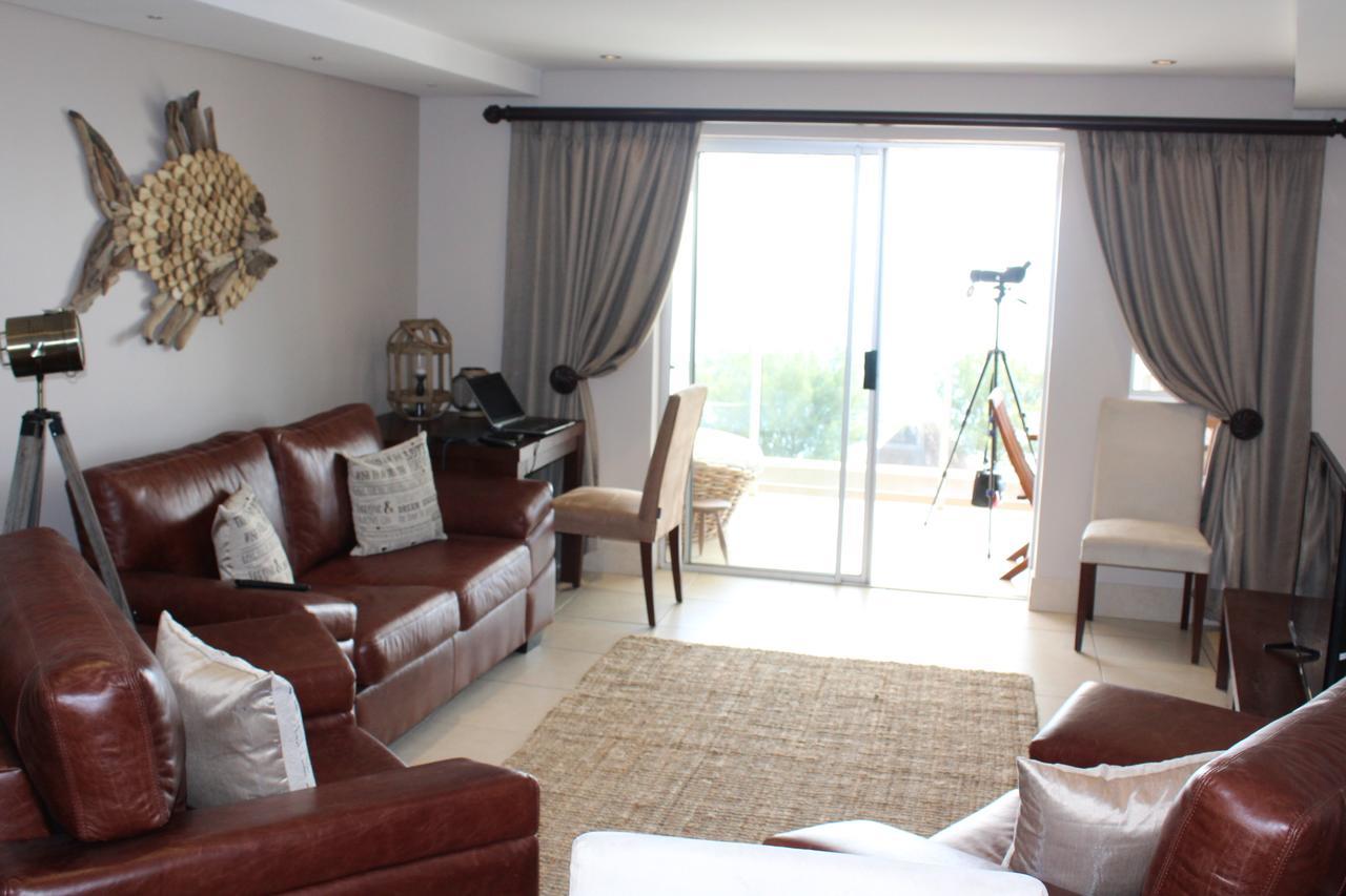 Seafront Apartment In Мозел Бей Екстериор снимка